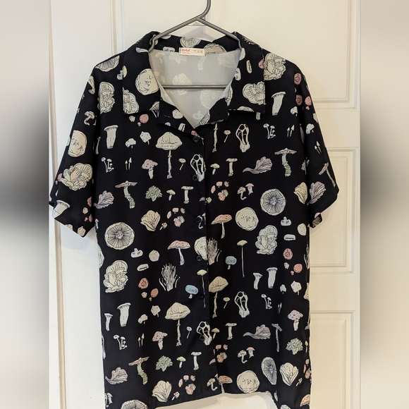 Shirt - Picture 3 of 6